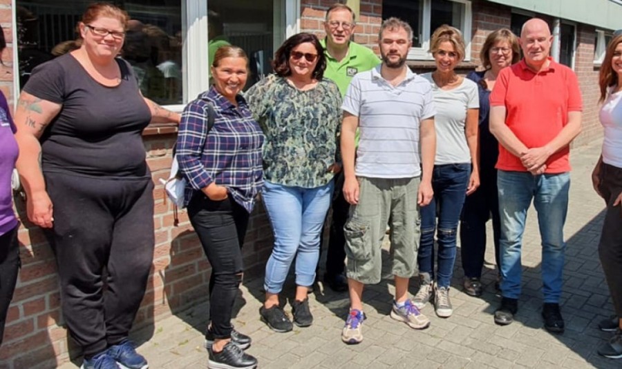 Een groep mensen